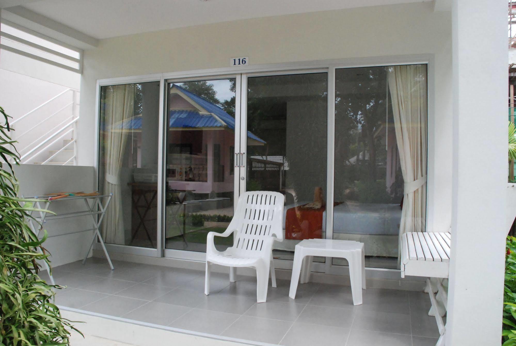 Amity Beach Resort Maret Kültér fotó