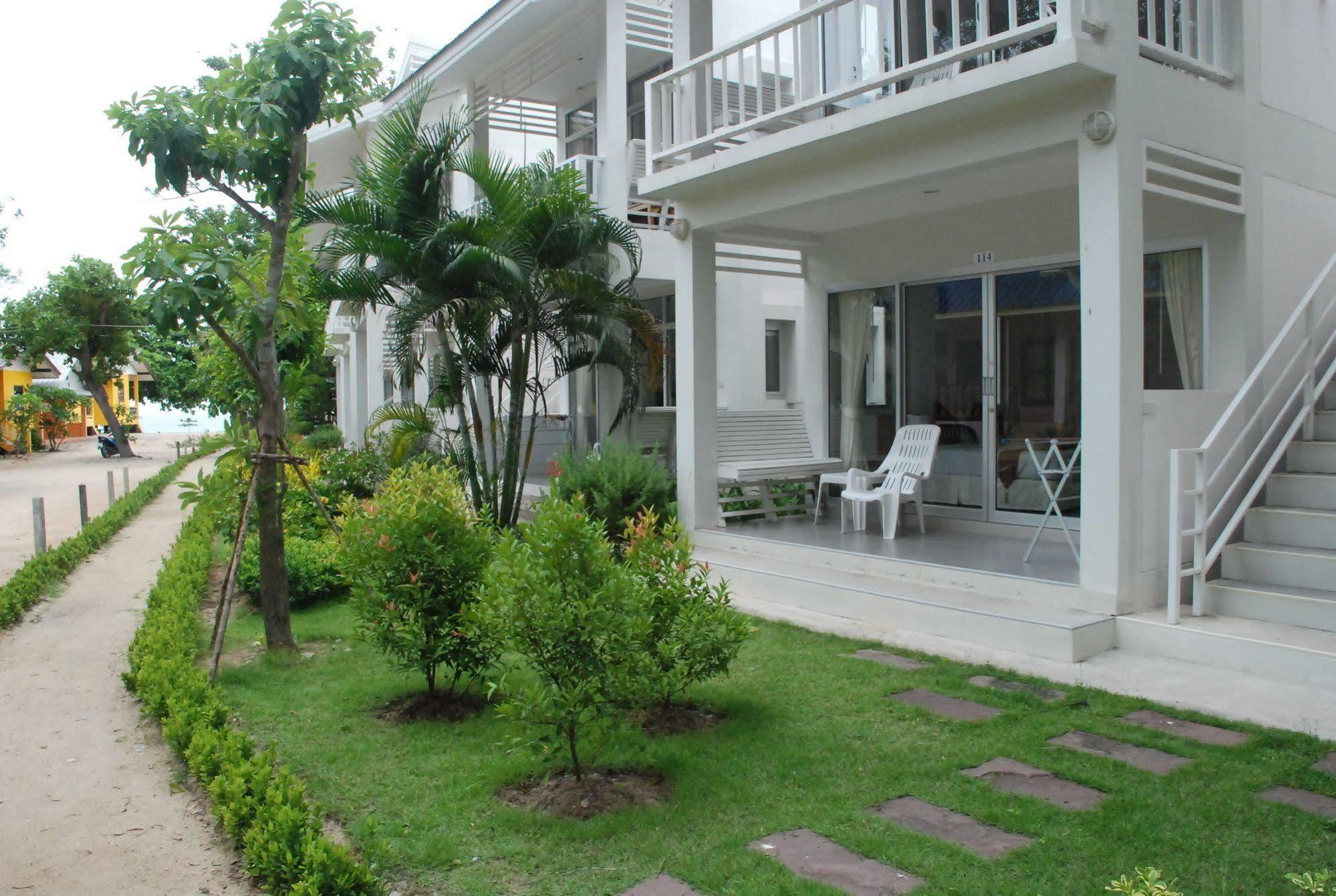 Amity Beach Resort Maret Kültér fotó