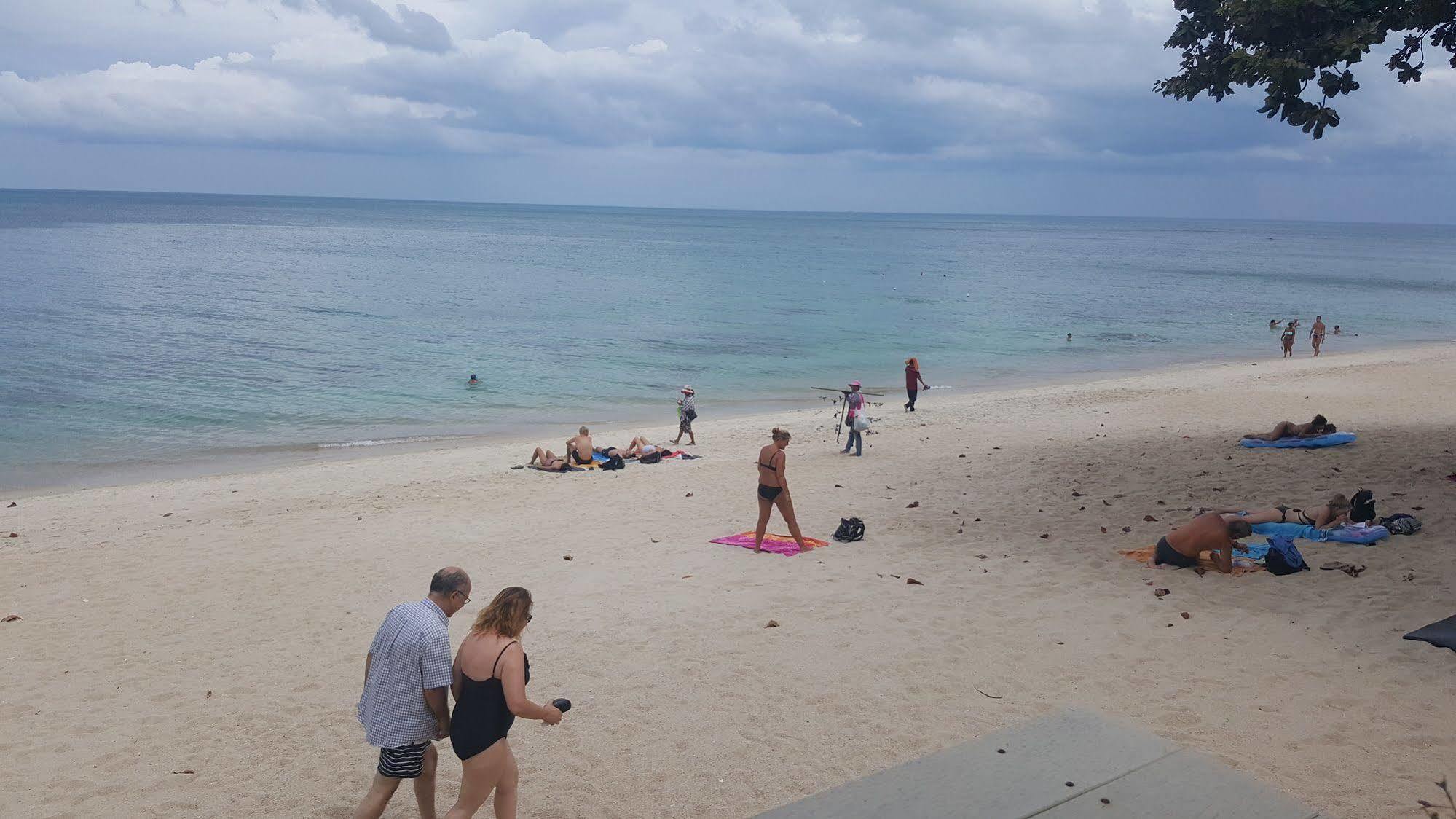 Amity Beach Resort Maret Kültér fotó