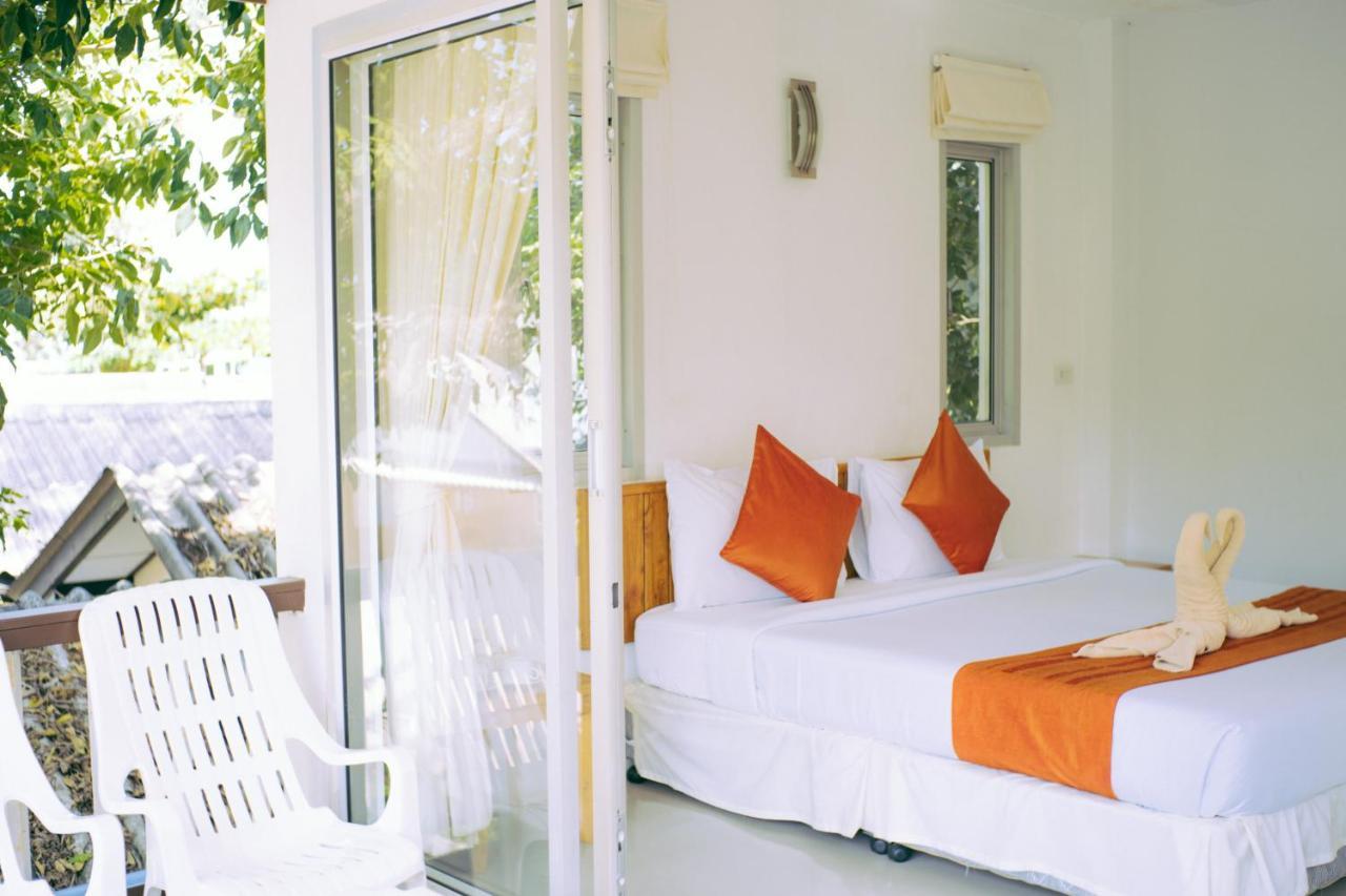 Amity Beach Resort Maret Kültér fotó