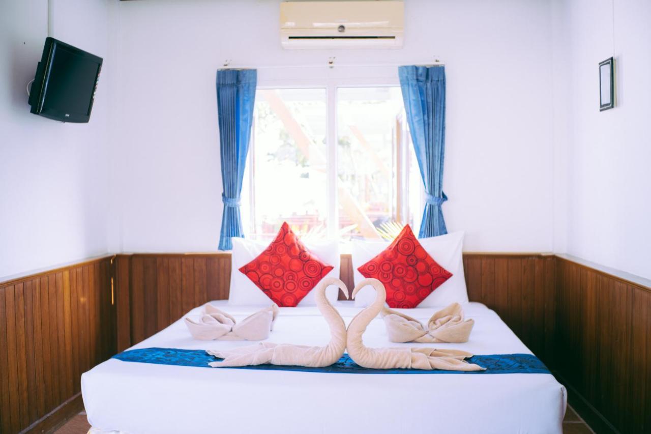 Amity Beach Resort Maret Kültér fotó