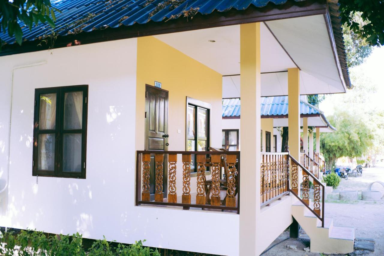 Amity Beach Resort Maret Kültér fotó