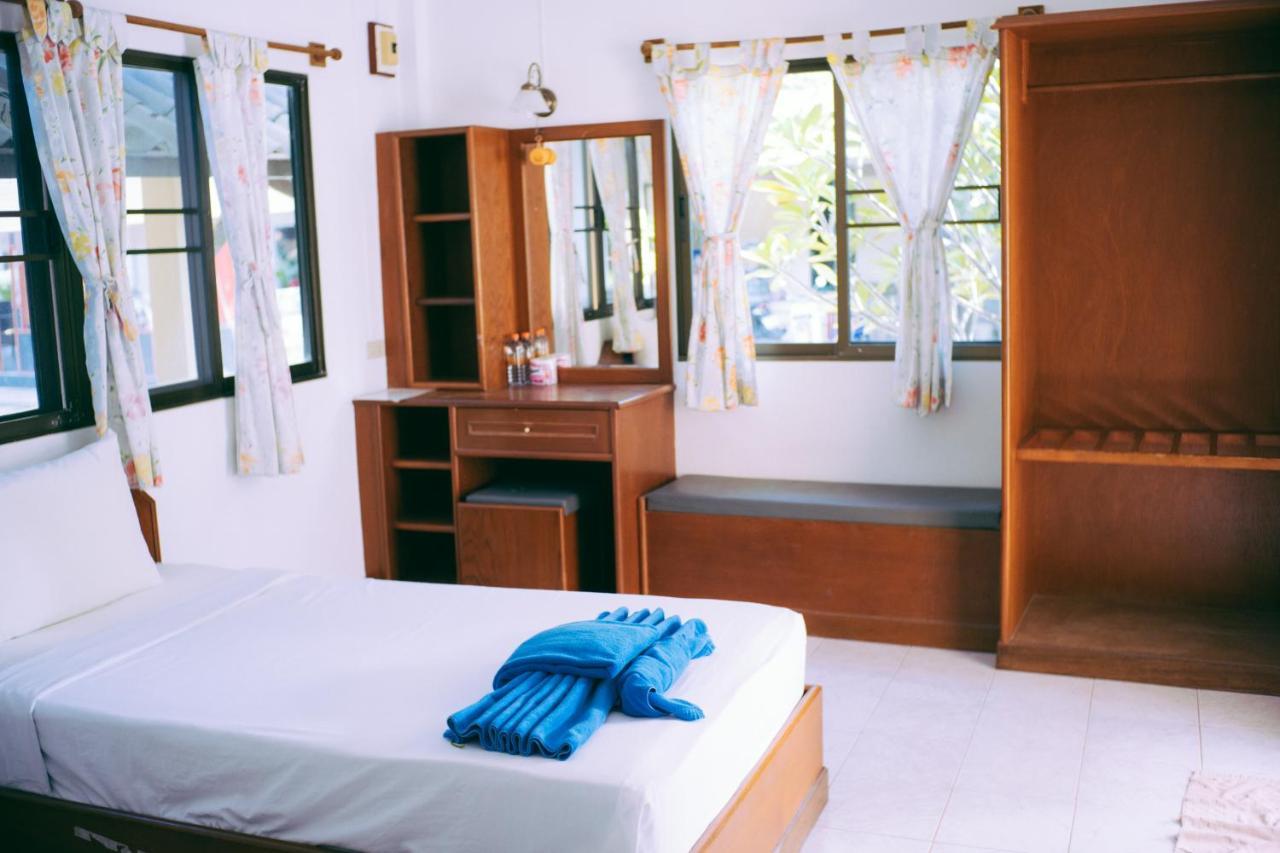 Amity Beach Resort Maret Kültér fotó
