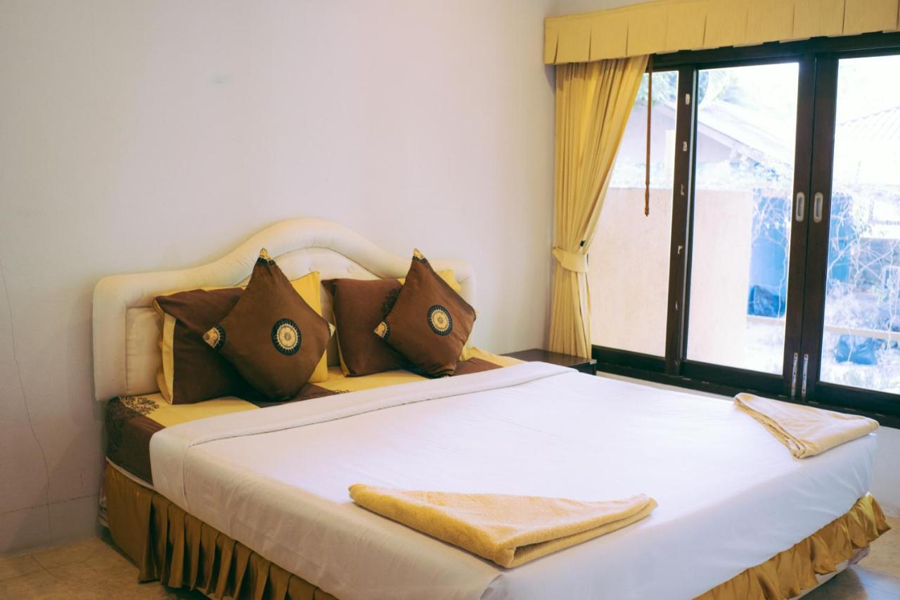 Amity Beach Resort Maret Kültér fotó