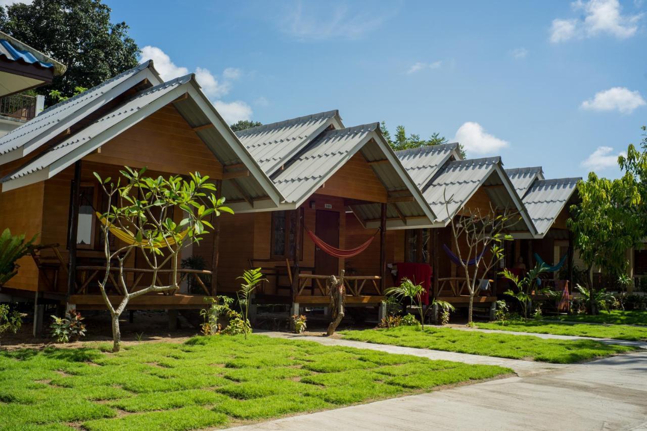 Amity Beach Resort Maret Kültér fotó